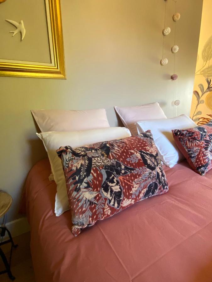 Domaine De La Bigottiere, Chambres D'Hotes Montigne-le-Brillant Luaran gambar